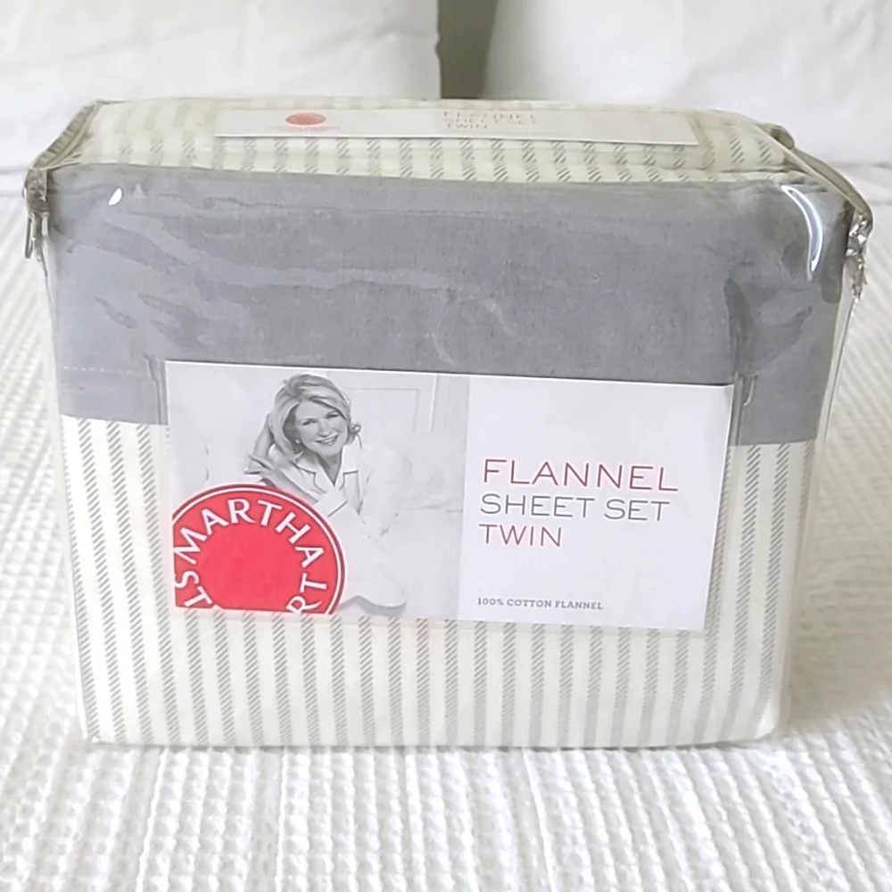 7/10 Martha Stewart Twill Stripe Flannel Sheet Set TWIN